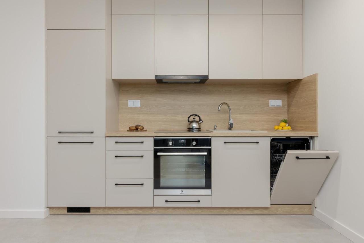 Goodnight Bialoleka With 2 Bedrooms & Parking By Renters Appartamento Varsavia